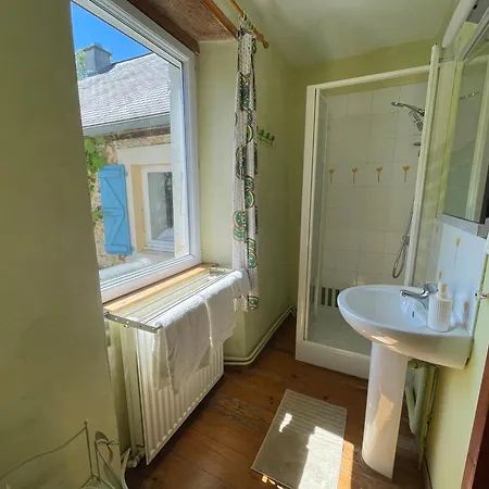 Maison Millage Face Aux Pyrenees * אולורן-סנט-מארי