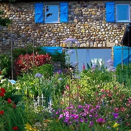 Maison Millage Face Aux Pyrenees * אולורן-סנט-מארי